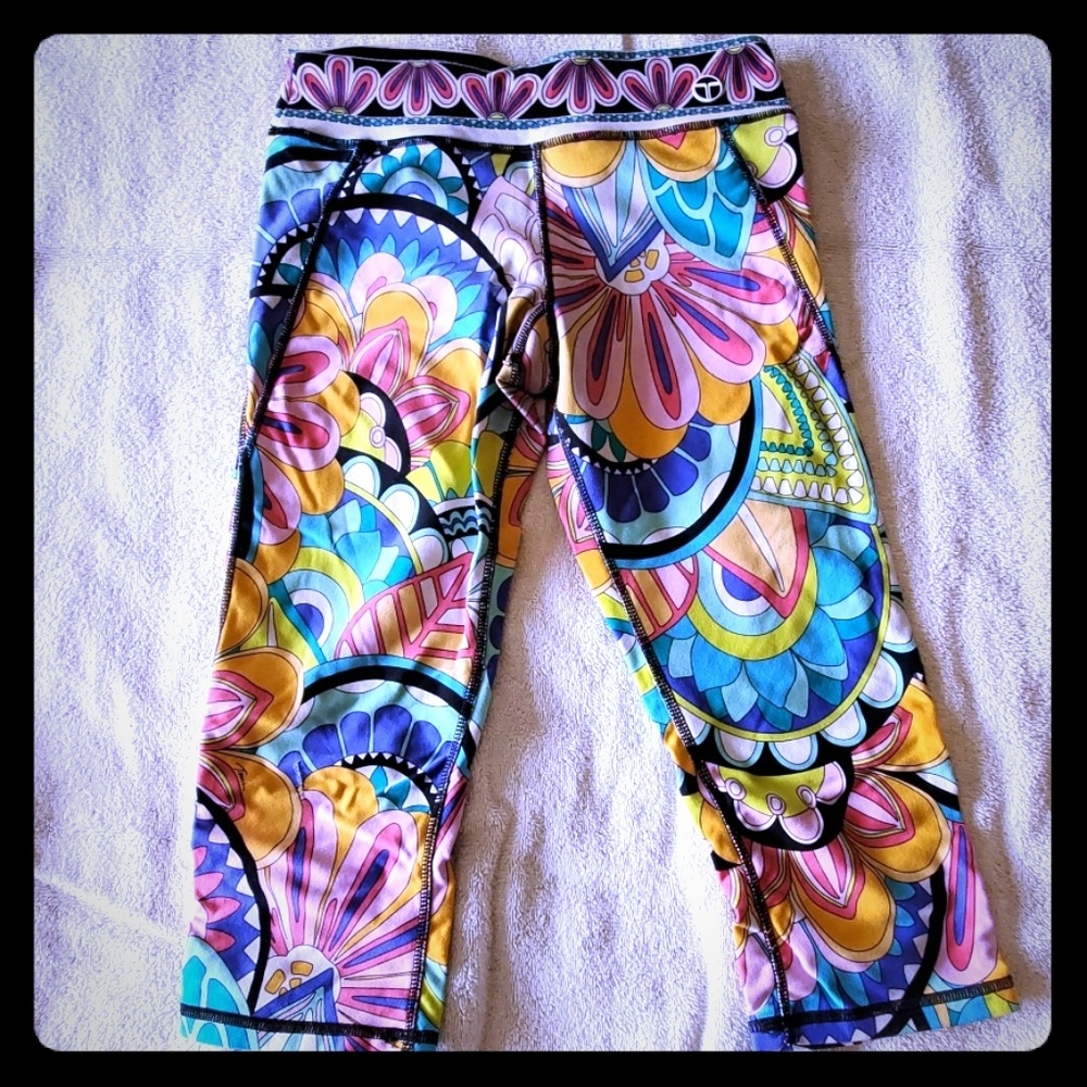 Women's Athletic Capris